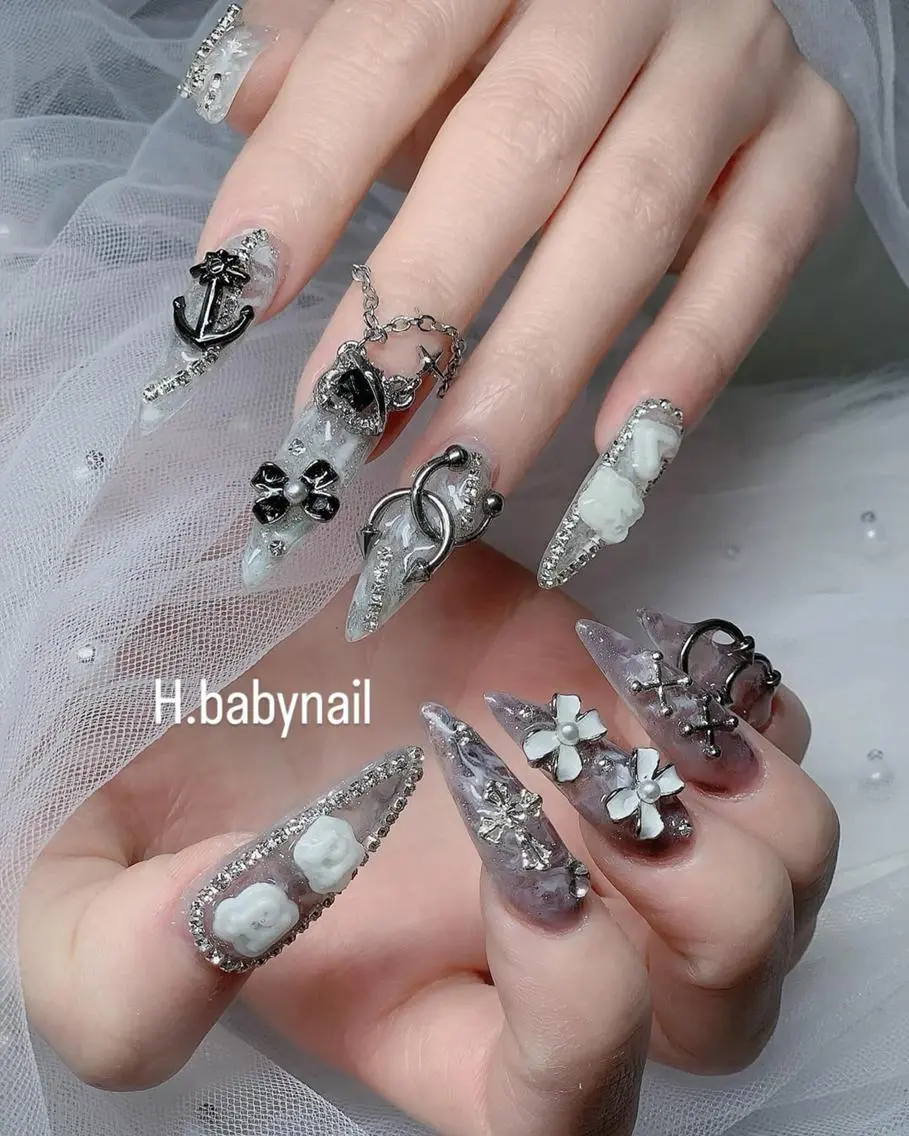 ネイル フレンチネイル ジェルネイル ハロウィン 韓国ネイル マグネットネイル ハンドネイル H.baby Nail Salonのネイルデザイン
