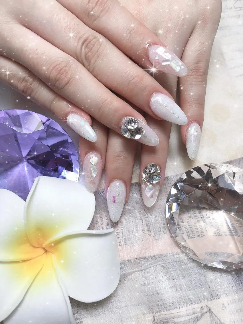 ミディアム ネイル アートネイル ハンドネイル 《LB》ラブリエ Nail&eyeのマツエク・マツパデザイン