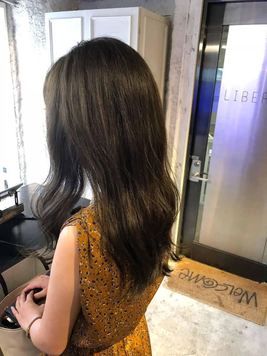 カラー shinka omotesandoのヘアスタイル