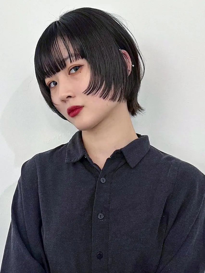 ミディアム カラー レイヤーカット ウルフカット ウルフレイヤー カット ヘアカラー トリートメント ITbyALBUM 下北沢店のヘアスタイル