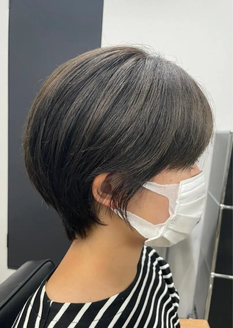 ショート カラー アッシュ アッシュブラウン ブラウンカラー レイヤー/透明感 カラー ☽EMIRIのヘアスタイル