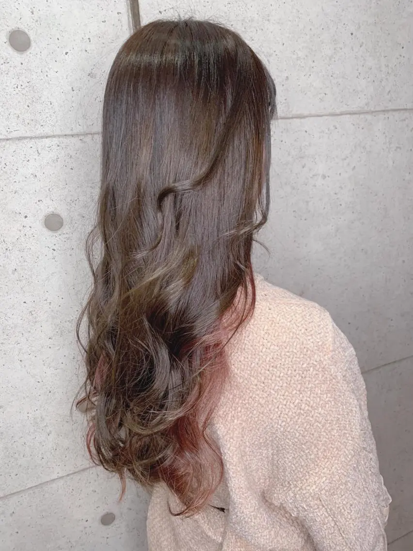 ロング カラー 福森 みずきのヘアスタイル