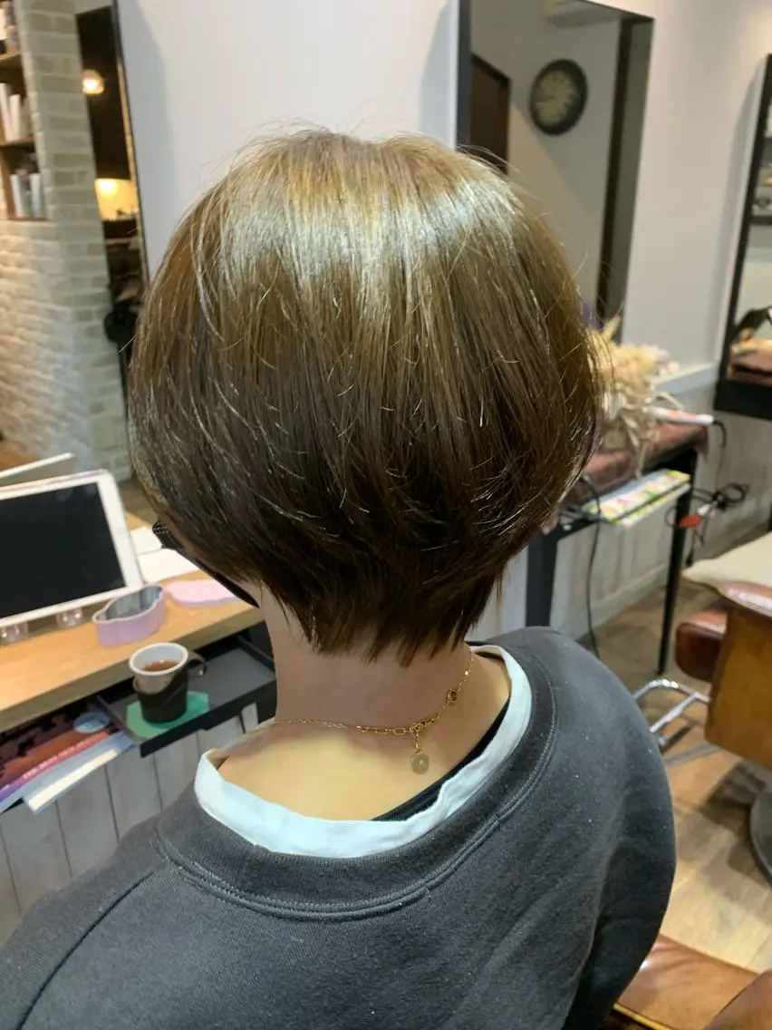 ショート ハンサムショート ショートヘア カット ヘアカラー トリートメント リンネ 甲東園のヘアスタイル