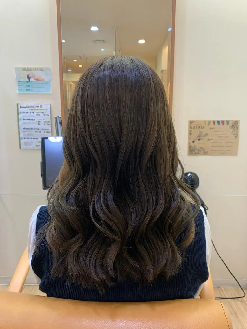 セミロング カラー ベージュカラー オリーブベージュ 板倉 花連 💌リピーター様へ↓のヘアスタイル