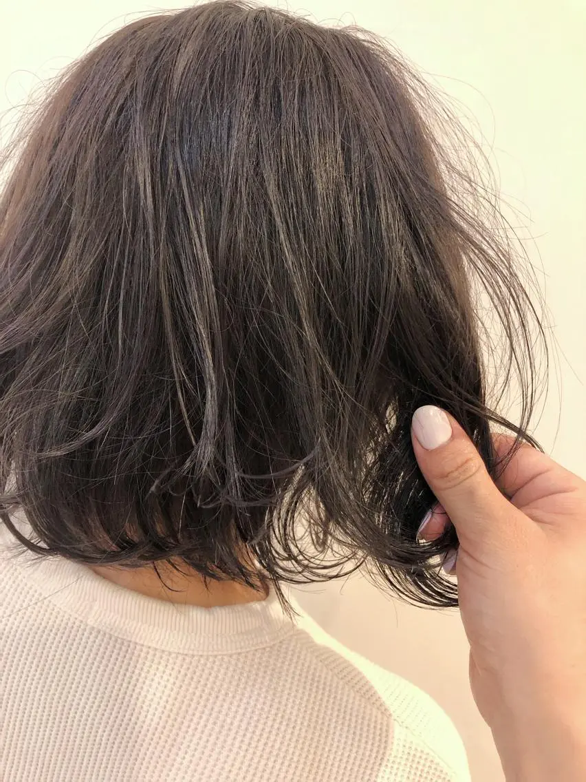 ミディアム カラー ブリーチ ブルーカラー ブルージュ 艶髪/シールエクステ 🌻ノゾミ🌻のヘアスタイル