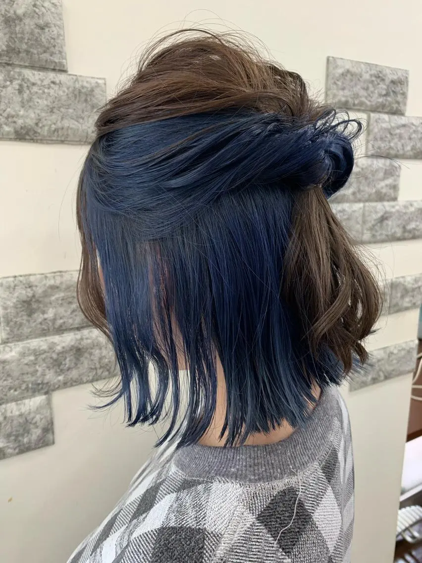 ショート カラー 薄田 珠美のヘアスタイル