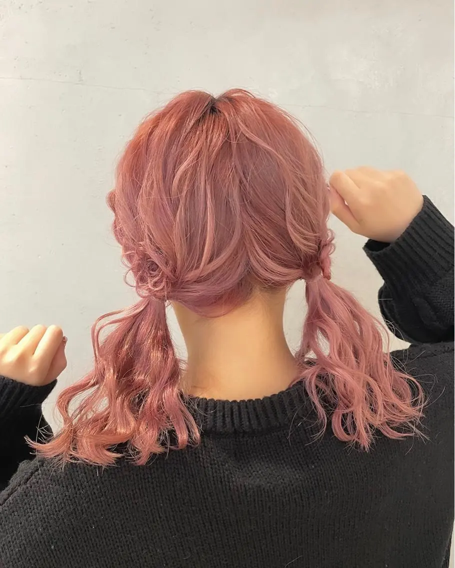 ミディアム カラー ヘアアレンジ 耳つぼ屋さん ‎🤍りりのヘアスタイル