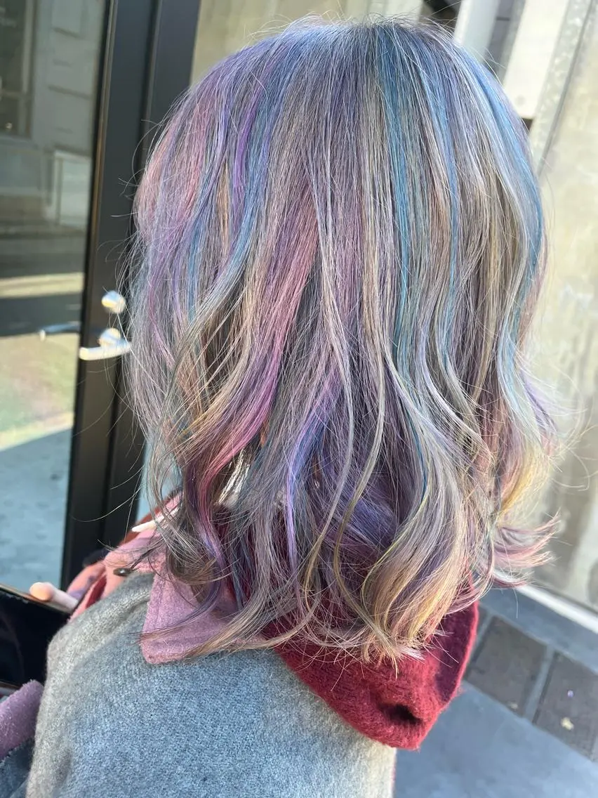 セミロング カラー ユニコーンカラー カット ヘアカラー トリートメント 原宿サロン代表 デザインカラー伊藤卓のヘアスタイル