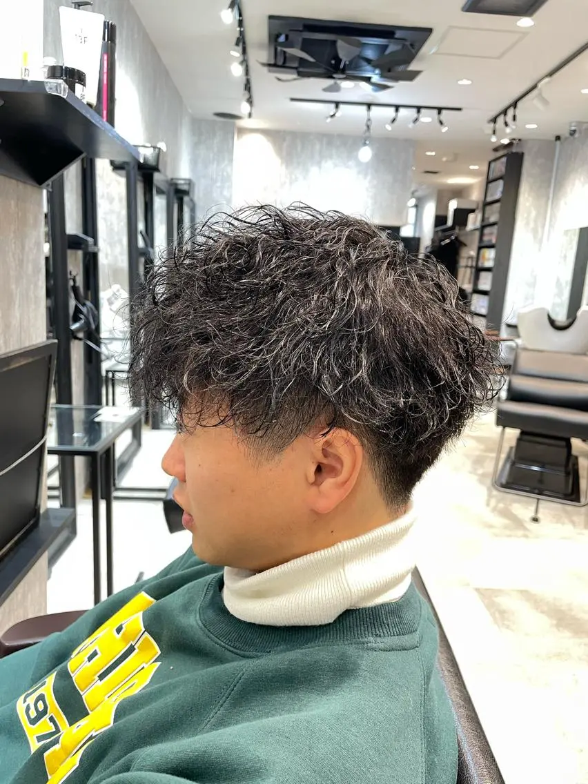 ショート カラー パーマ メンズ メンズパーマ スパイラルパーマ 🔥メンズ超特化🔥 青木海斗のヘアスタイル
