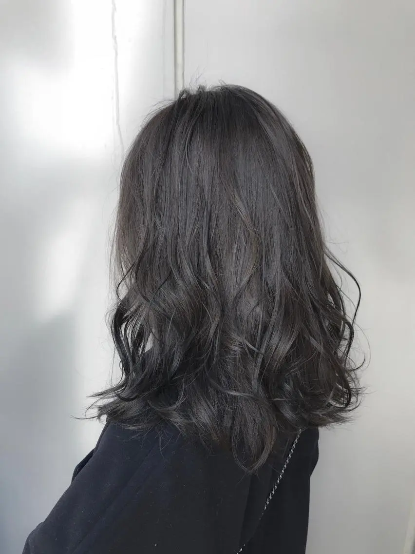 ミディアム カラー 【透明感、艶髪】西村 有司のヘアスタイル