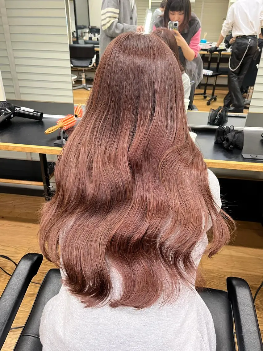 ロング カラー Airi 韓国y2k ハイレイヤーのヘアスタイル