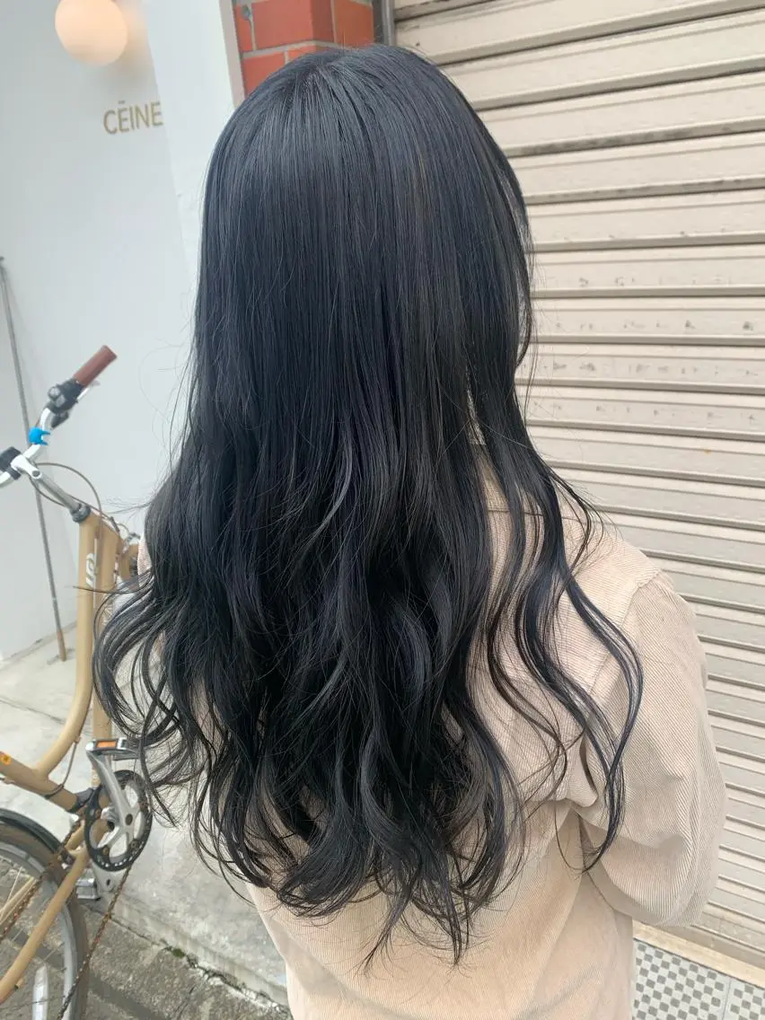 ロング カラー ブリーチ ブルーカラー ネイビーカラー ヘアカラー 中目黒🌼 🌼ハナのヘアスタイル