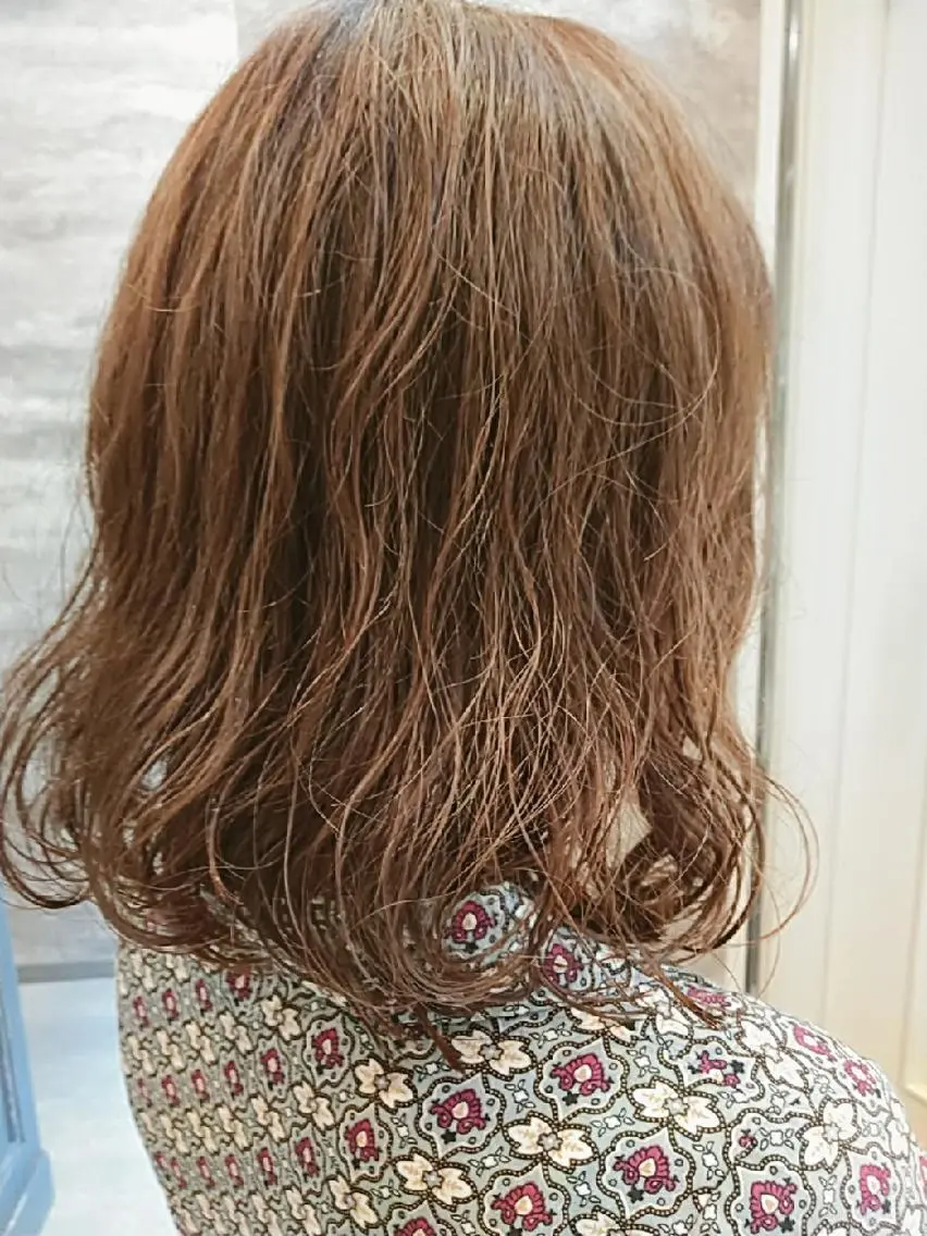 ミディアム パーマ カラー Blanco 村松 美里のヘアスタイル