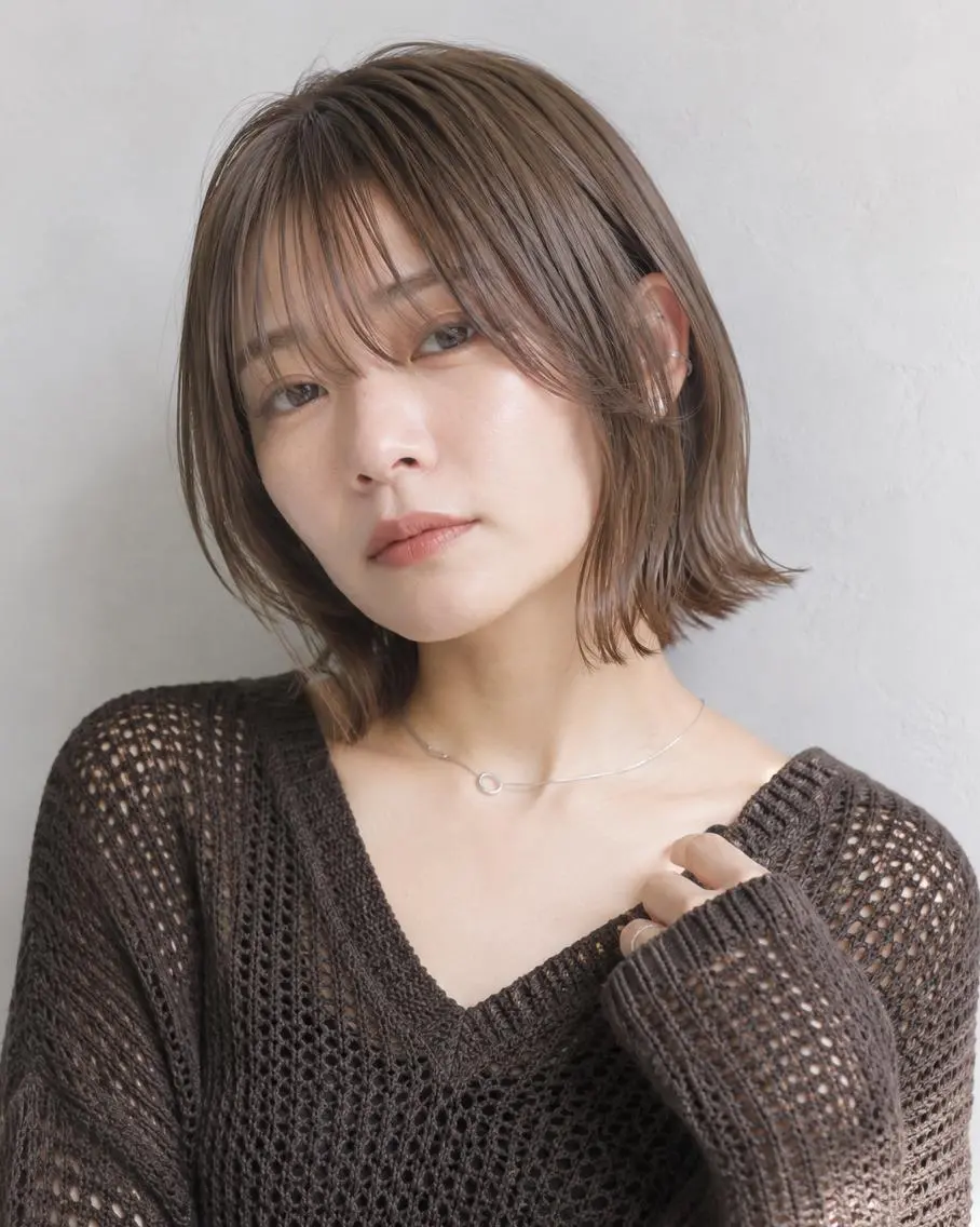 ミディアム ブリーチなし透明感 カラー🌷宮部楓奈のヘアスタイル