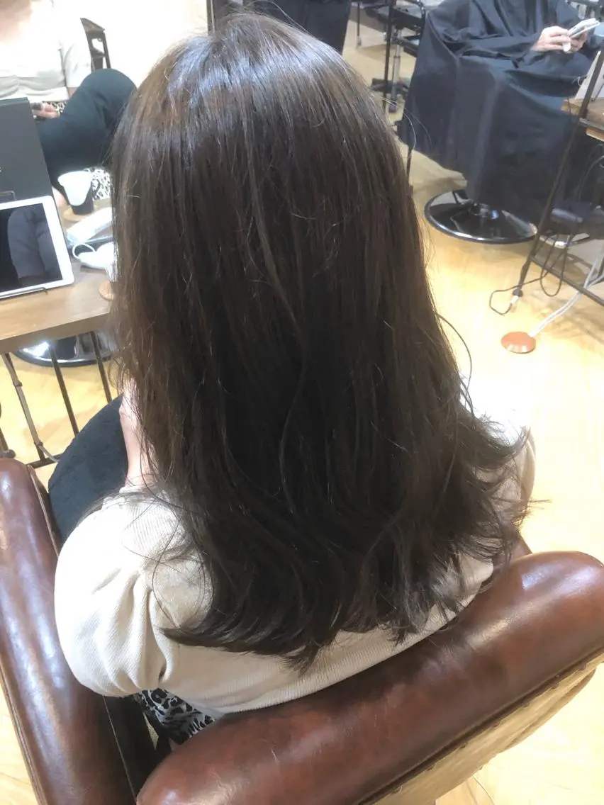 セミロング カラー アッシュ アッシュブラウン ブラウンカラー グレージュ antica YOSHIのヘアスタイル