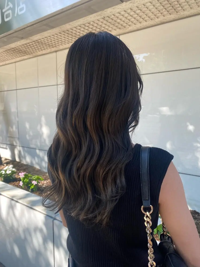 カラー タケタ モカのヘアスタイル