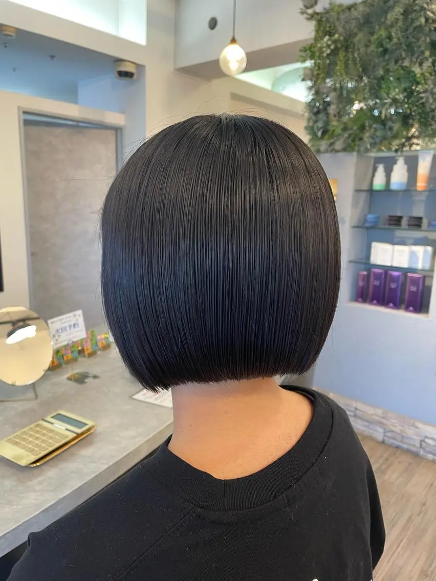 ショート ボブ VISAGE ba.sk 金子詩帆のヘアスタイル