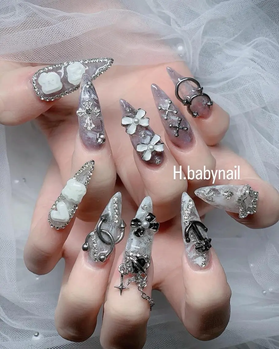 ネイル フレンチネイル ジェルネイル ハロウィン 韓国ネイル マグネットネイル ハンドネイル H.baby Nail Salonのネイルデザイン