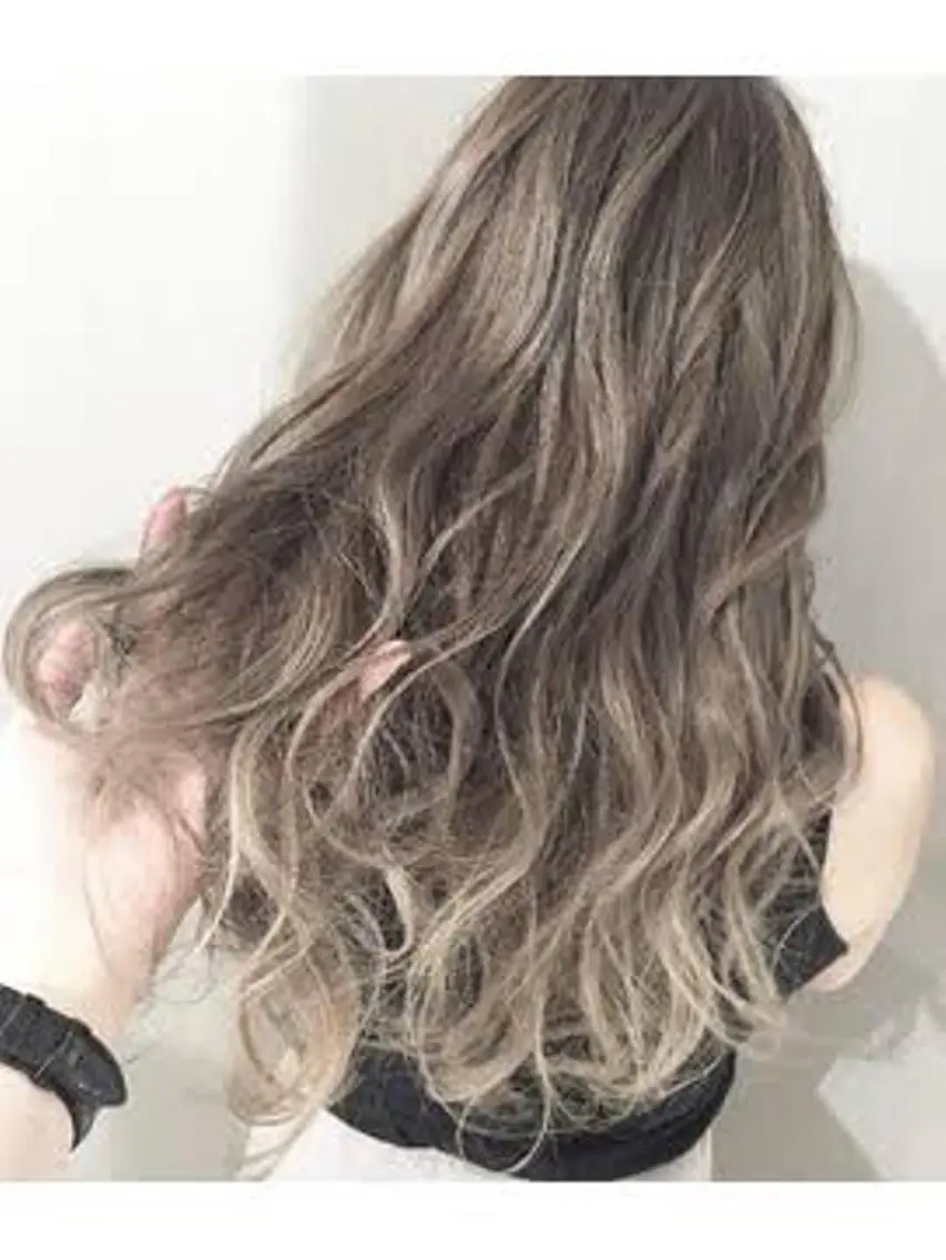 セミロング カラー ヘアアレンジ 【公式】amble luxe池袋東口🩷のヘアスタイル