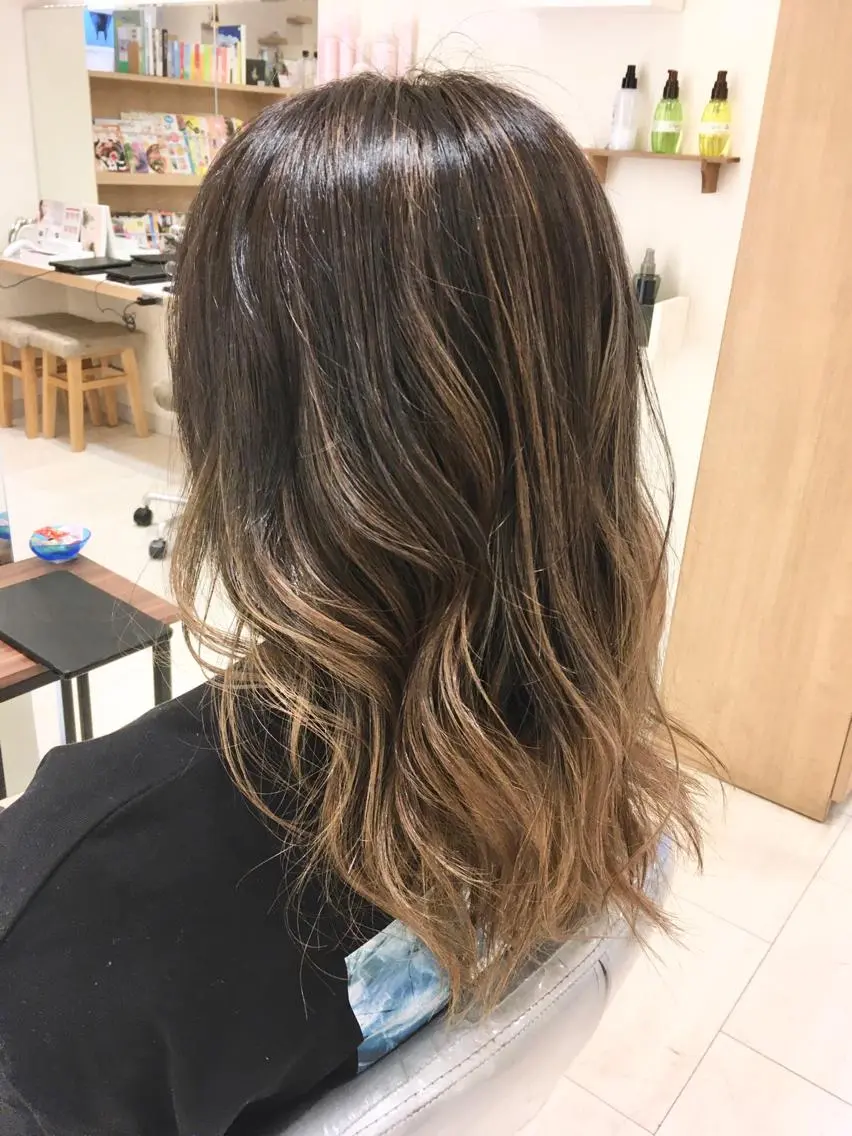 ミディアム レイヤーカット 森島 雅之のヘアスタイル