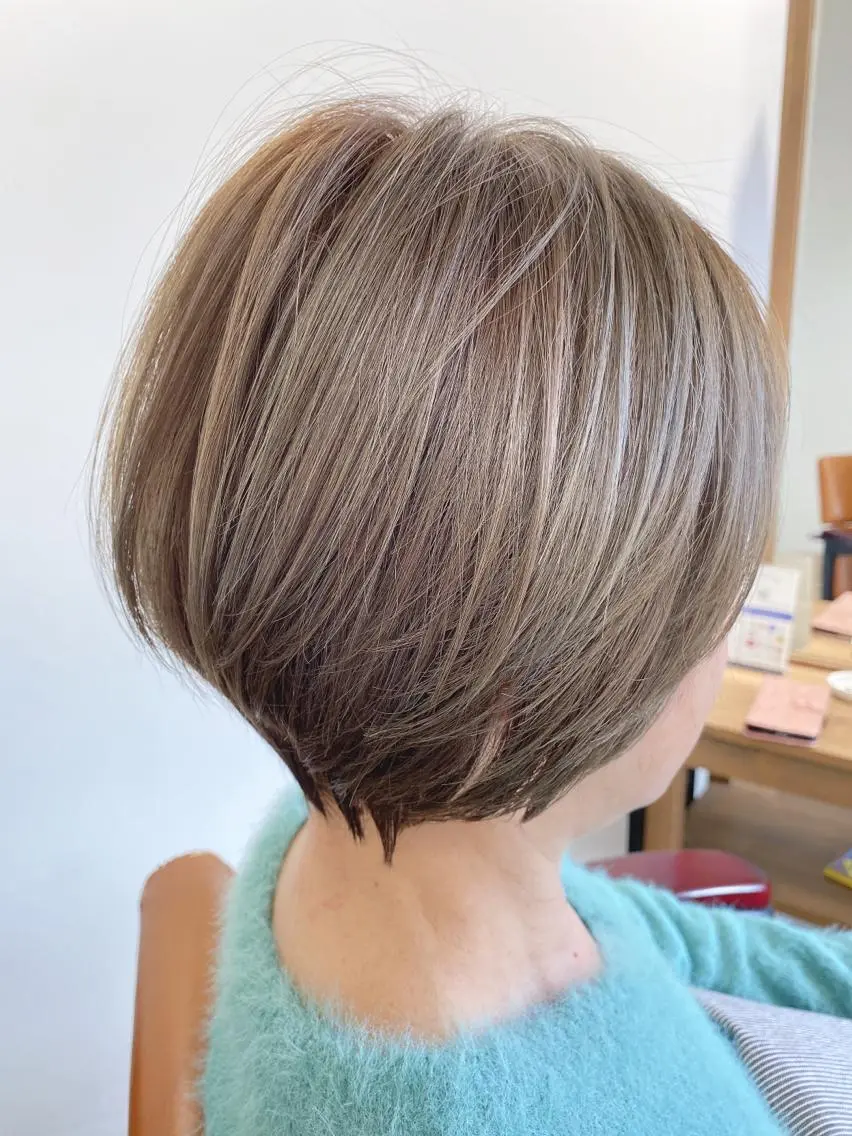 ショート カラー 透明感カラー カット ヘアカラー トリートメント ハイライト⭐️上野 高広のヘアスタイル