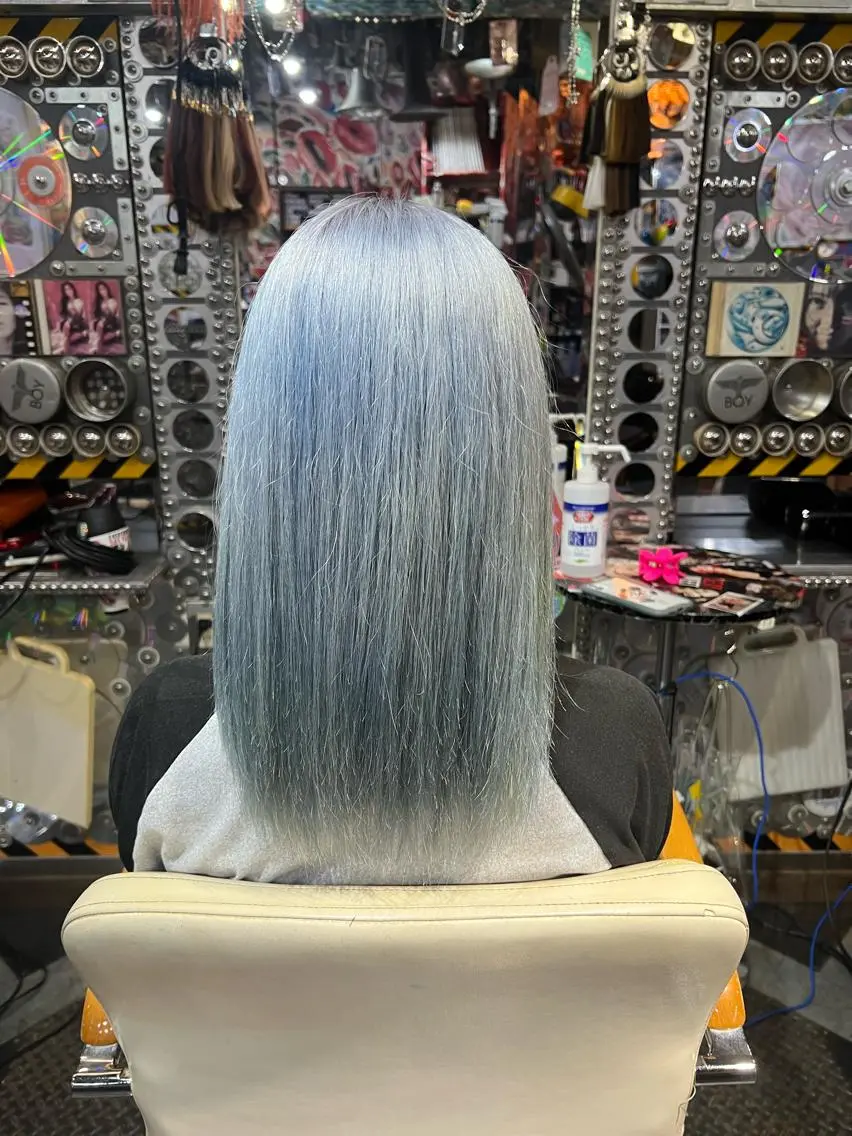 セミロング カラー カット ヘアカラー KOYA コヤのヘアスタイル