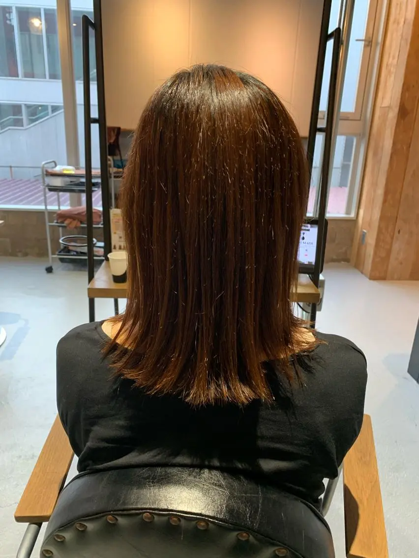 ミディアム 縮毛矯正 福田 美波のヘアスタイル