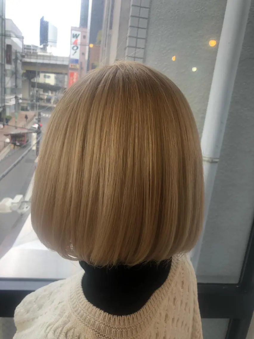 ショート カラー 髪質改善&ブリーチ 伊勢 祐一郎のヘアスタイル