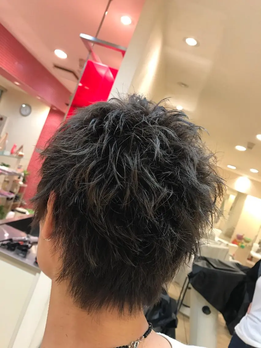 カラー メンズ 斎藤 彩香のヘアスタイル