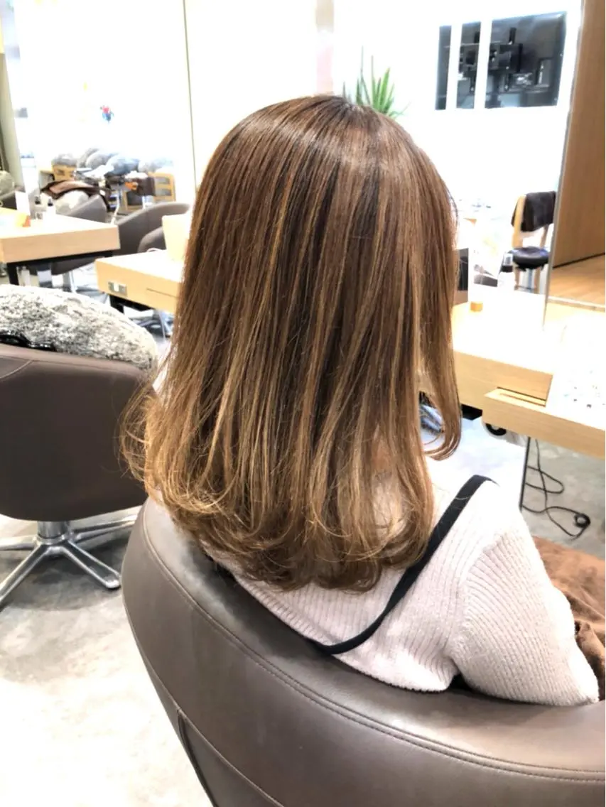 カラー ベージュカラー 似合わせカットカラー 望月一生のヘアスタイル
