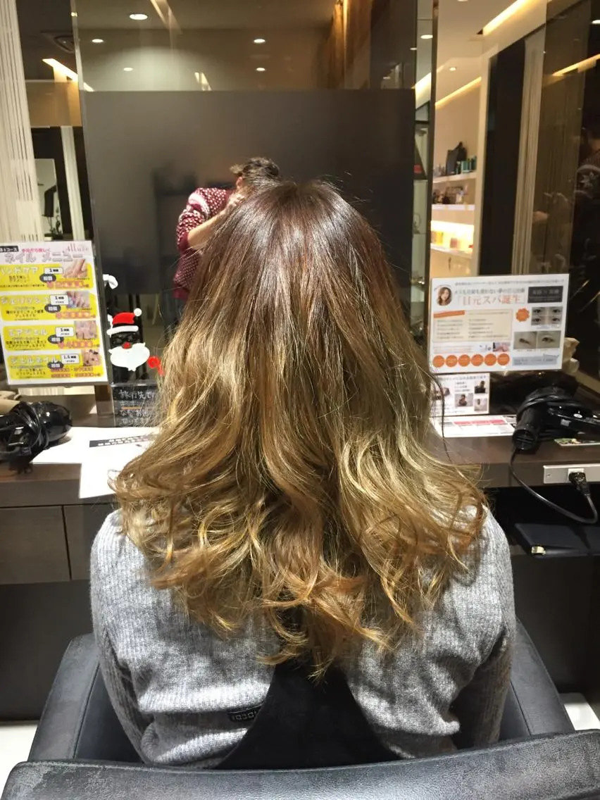 セミロング カラー アッシュ グラデーションカラー ミント イエローカラー メンズ特化美容師 カラー専門ぺーターのヘアスタイル