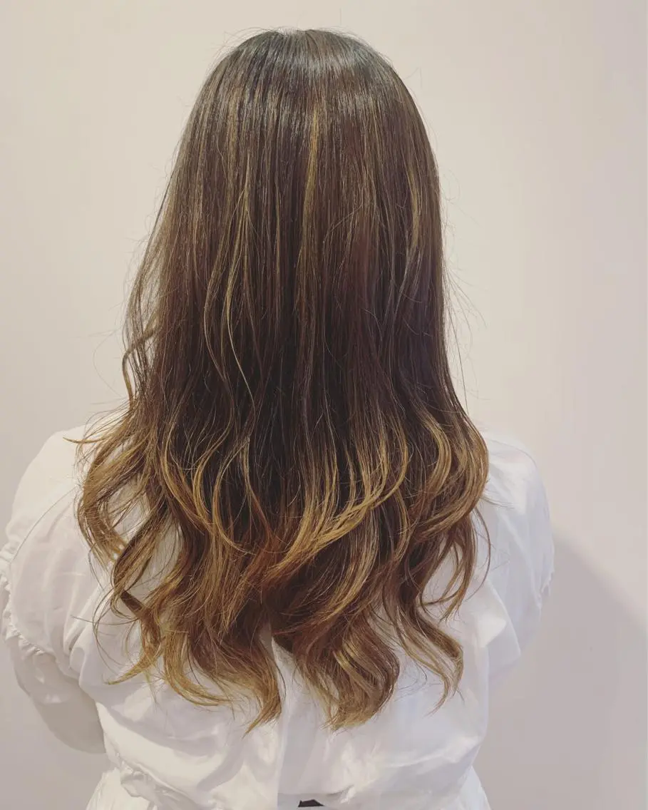 セミロング カラー 多田 彩香のヘアスタイル