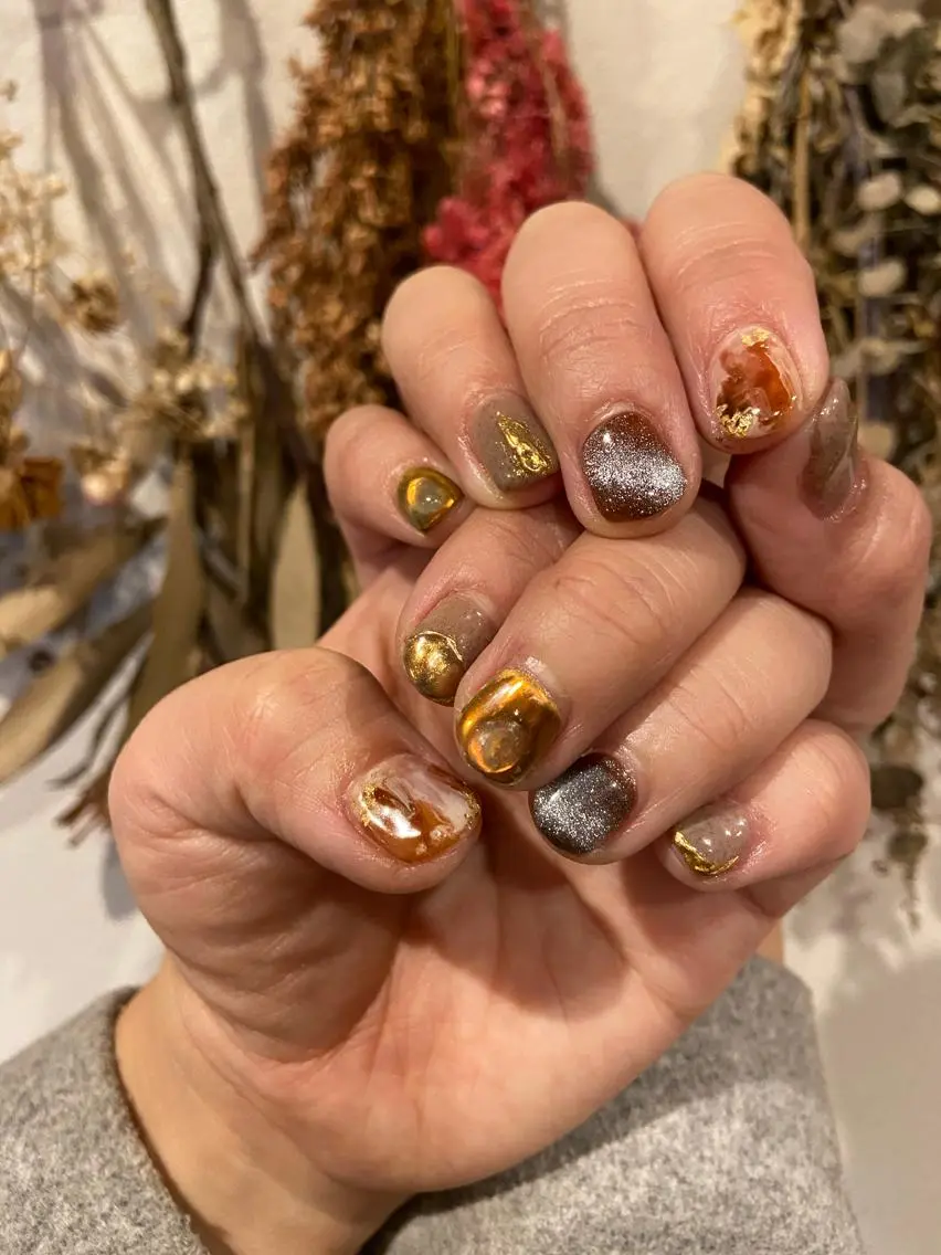 ネイル ミラーネイル ニュアンスネイル ショートネイル 冬ネイル . unffのネイルデザイン