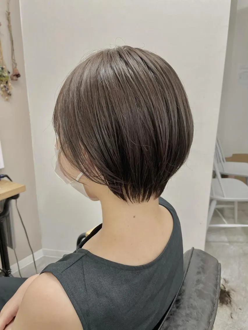 ショート カラー ブリーチなし透明感 🍀梅田・増田のヘアスタイル