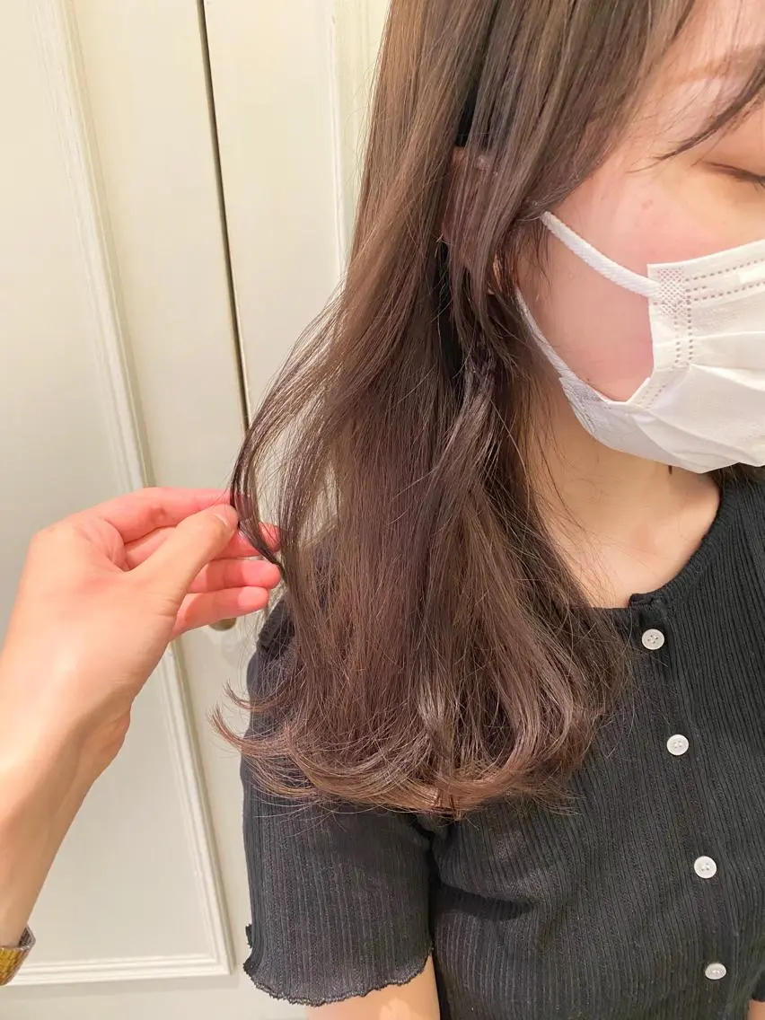 セミロング カラー ベージュカラー 大久保 愛のヘアスタイル