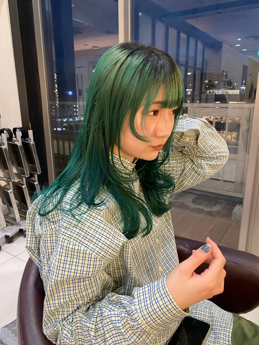 ミディアム カラー ヘアカラー トリートメント riho/レイヤー/ ハイトーン/ブリーチのヘアスタイル