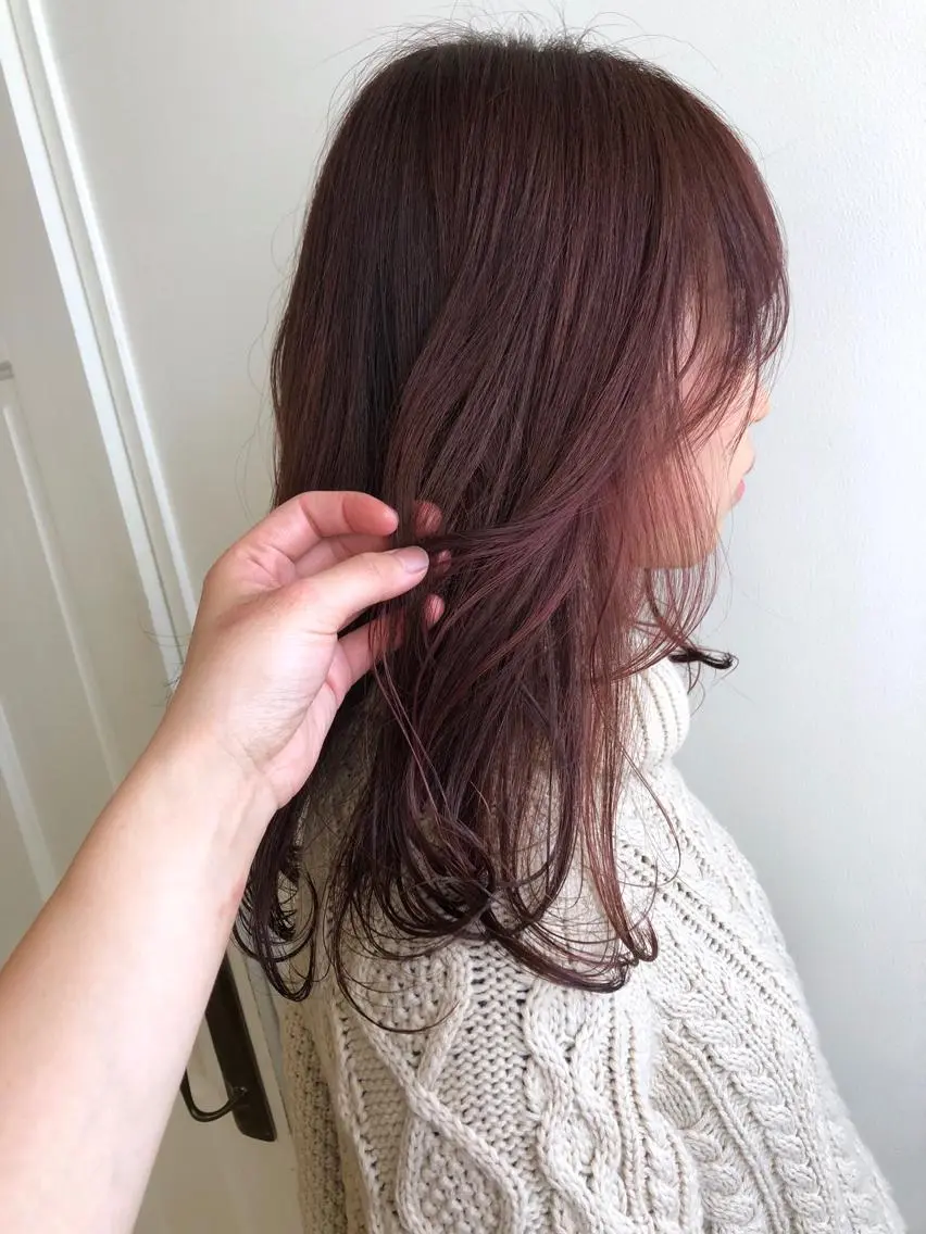 ロング カラー カット ヘアカラー トリートメント MIOベージュカラー 柔らかいカラーのヘアスタイル
