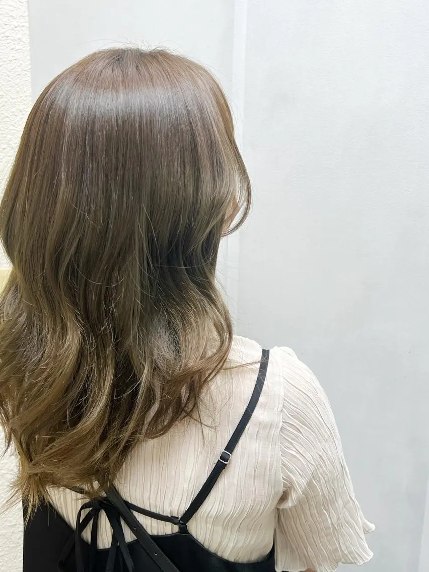 ロング カラー グレージュ オリーブグレージュ オリーブグレー 🦋.*˚オタク美容 師アキバノノカ🦋のヘアスタイル