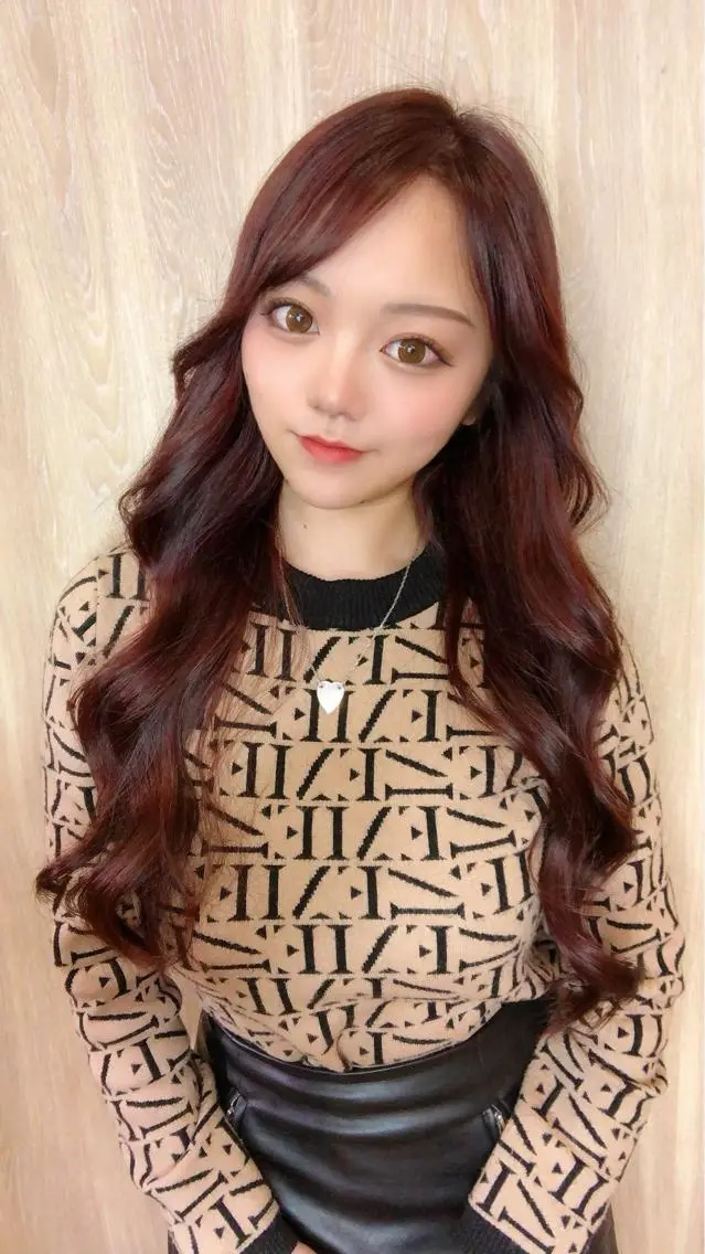ロング カラー ヘアアレンジ 韓国風ヘア カット ヘアカラー トリートメント ヘアセット RYOSUKE ハイトーンのヘアスタイル