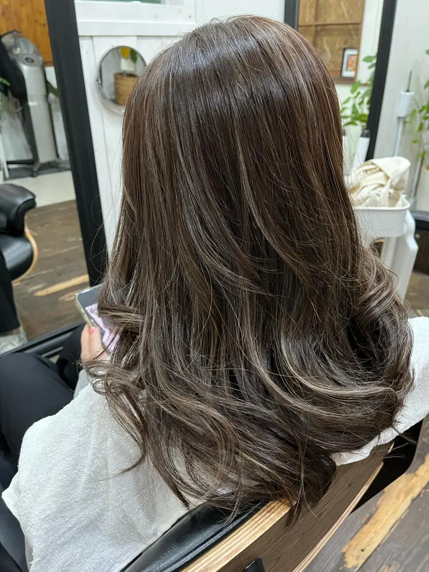 セミロング 紙屋 隼人のヘアスタイル