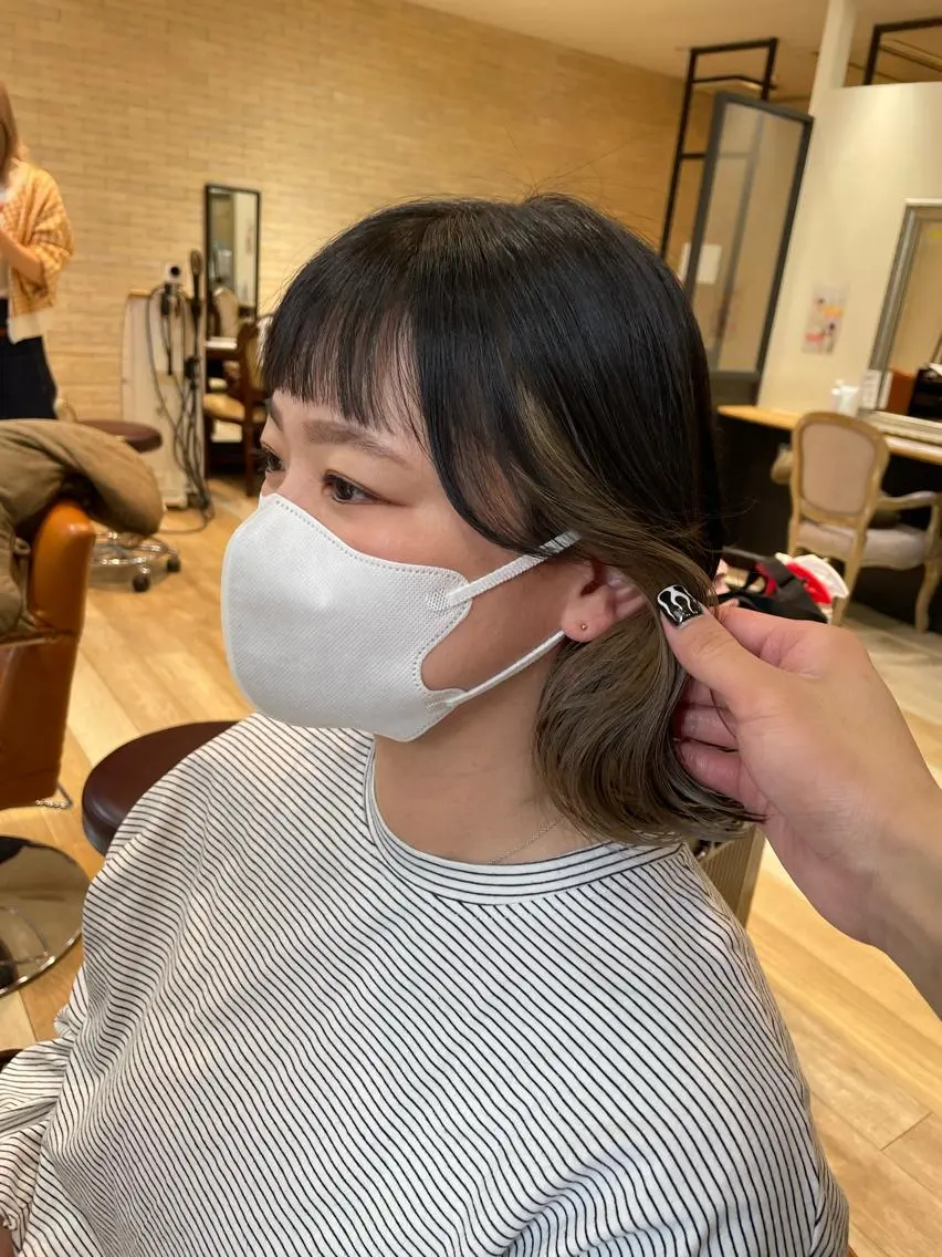 ミディアム オン眉 亀川蓮 Agu hairのヘアスタイル