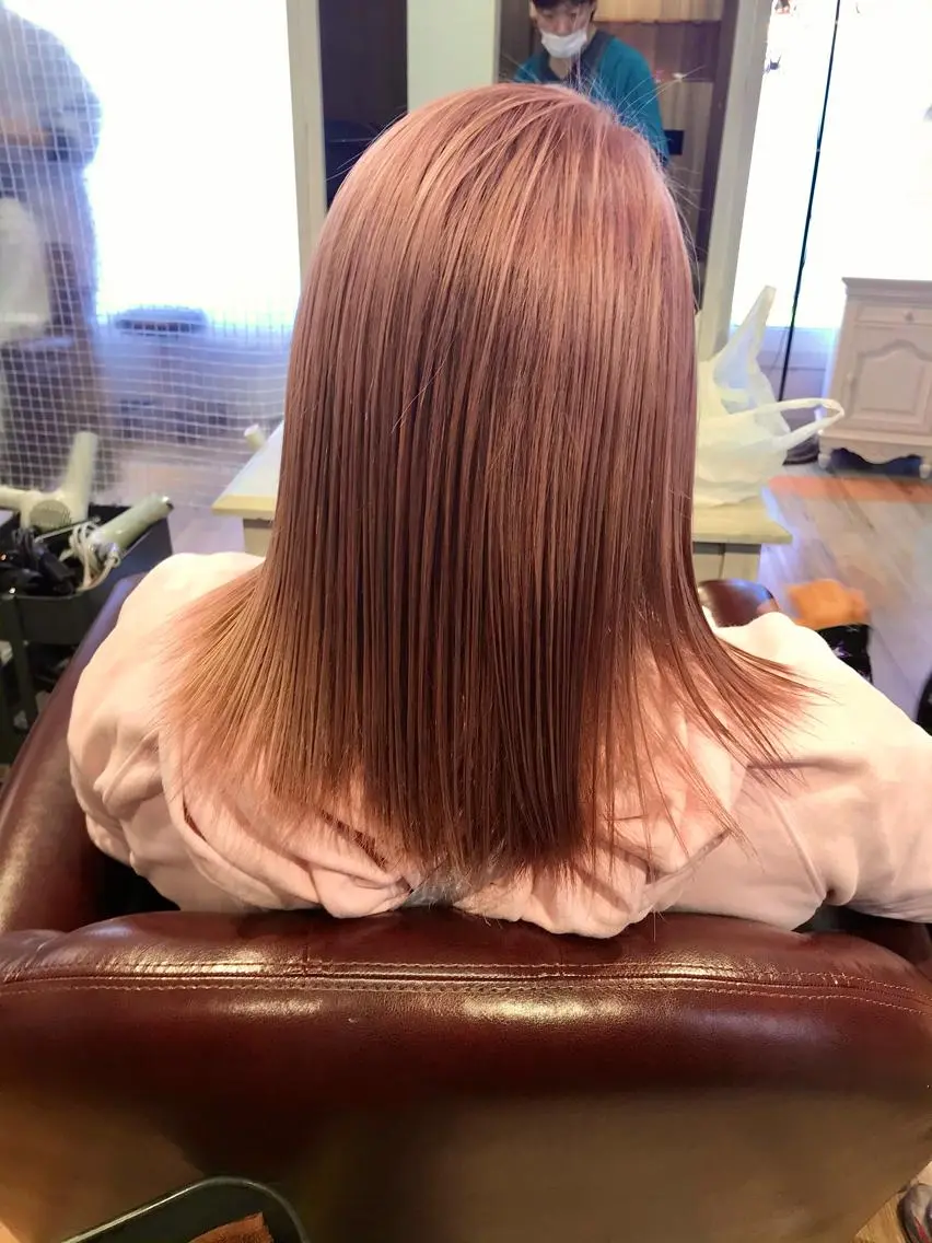 ロング カラー ベージュカラー ブリーチ ピンクカラー ピンクベージュ Afinar　 tomoのヘアスタイル