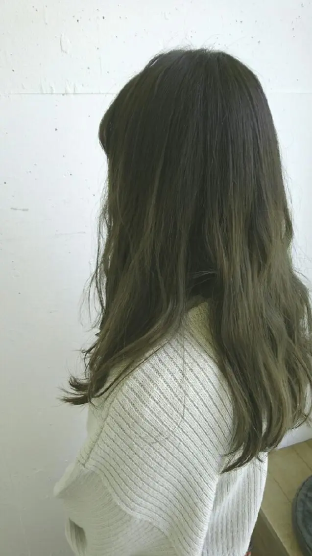 ロング カラー アッシュ グラデーションカラー 山形 光輪子のヘアスタイル