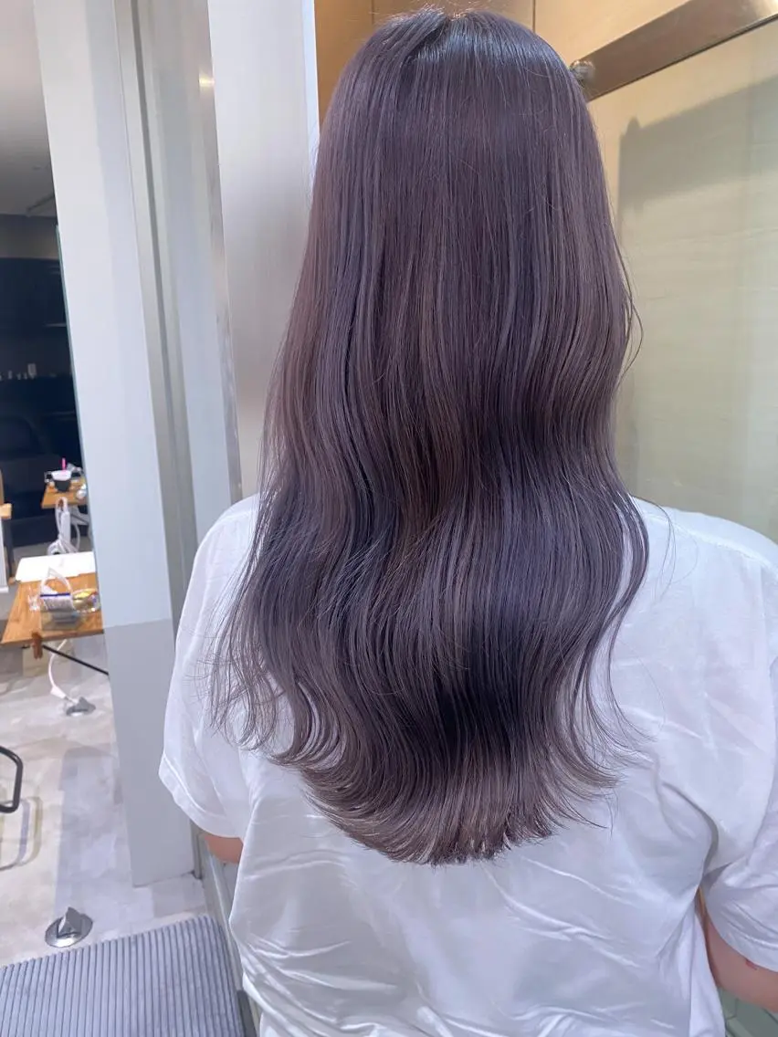 ロング カラー ブリーチ パープルカラー トリートメント 顔まわりカラー特化 赤津百合絵のヘアスタイル