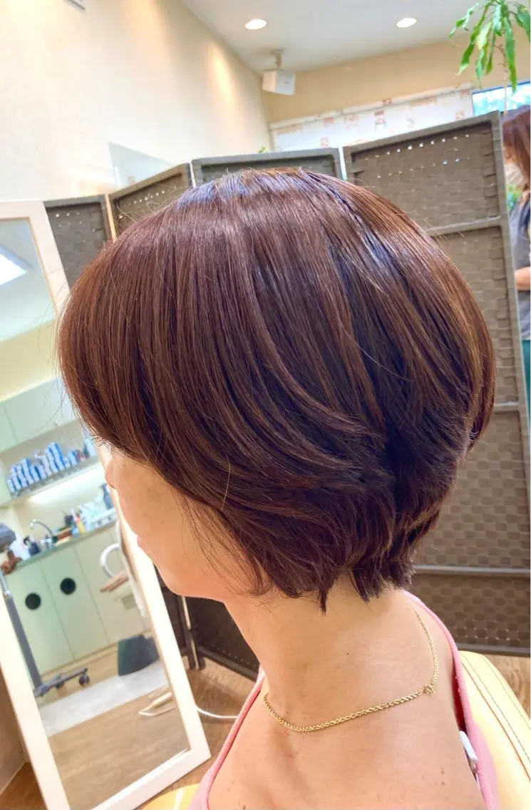 ミディアム カラー 浅岡 青希のヘアスタイル