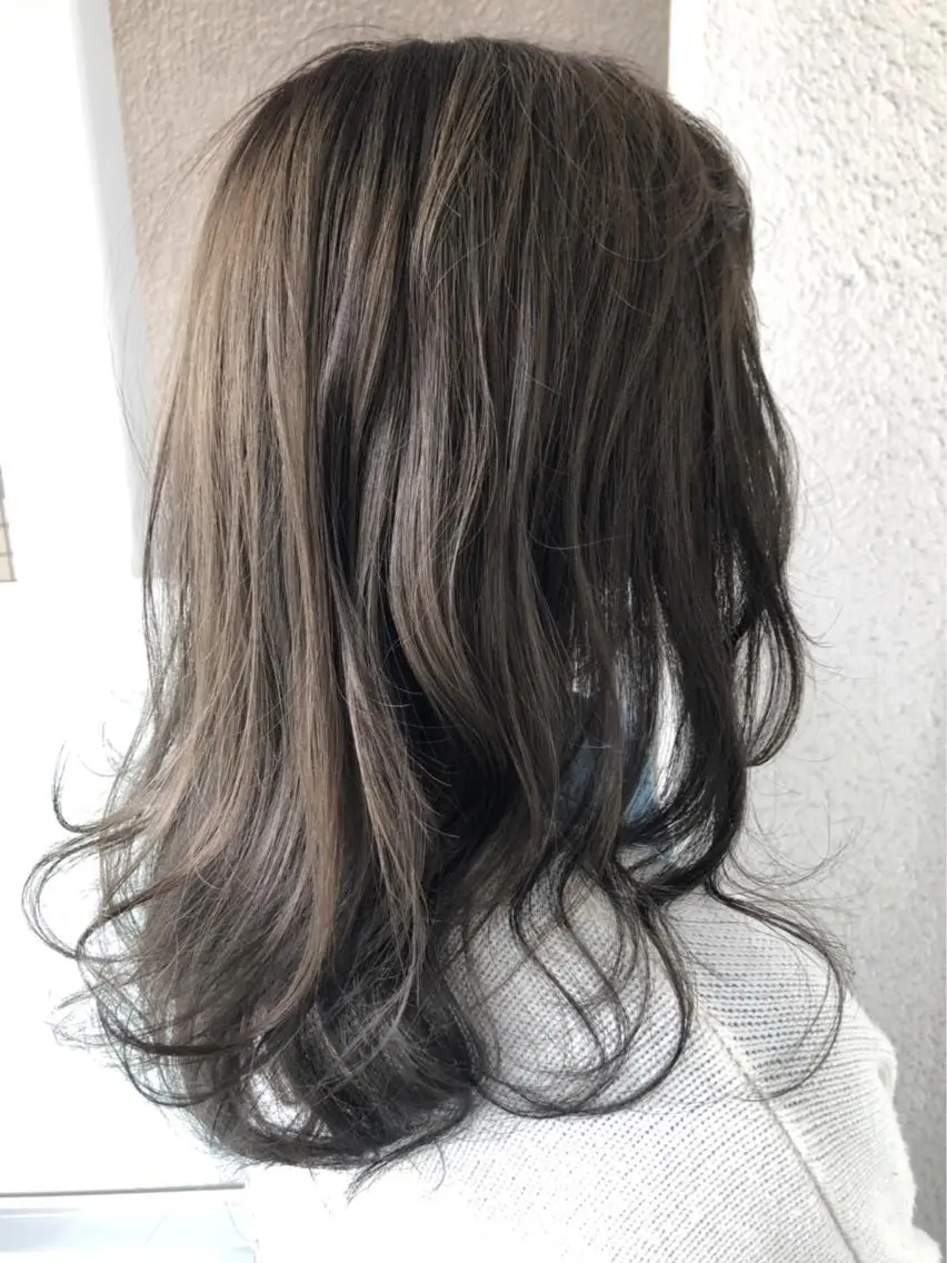 セミロング カラー 古田 昂也のヘアスタイル