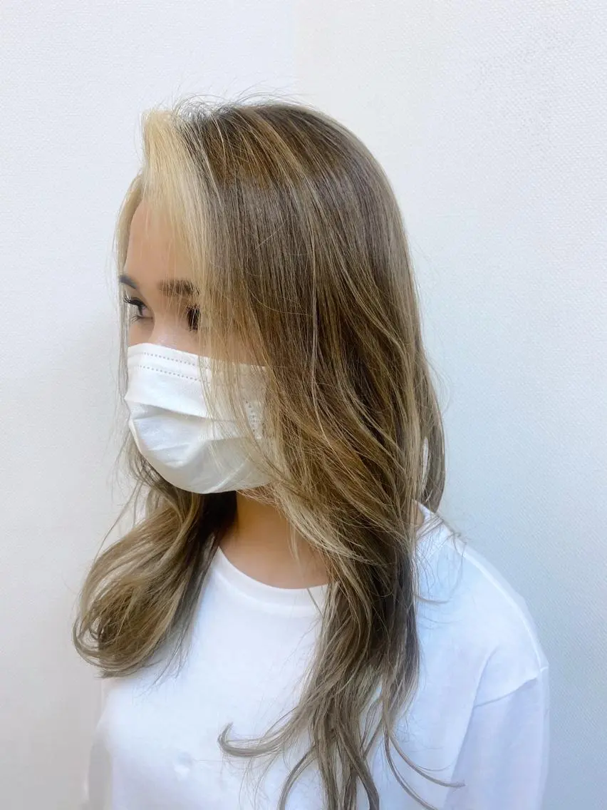 ロング カラー バレイヤージュ ミストバング ブリーチ ケアブリーチ  フェイスフレーミング 宇賀 芹加のヘアスタイル