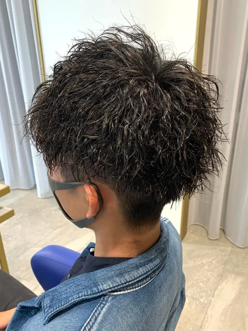 ショート パーマ メンズ メンズパーマ ツイストスパイラルパーマ スパイラルパーマ メンズパーマ職人 加藤 弘貴のヘアスタイル