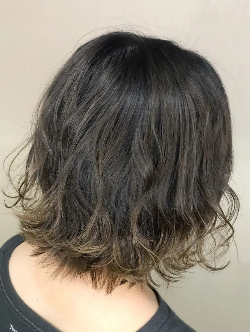 ショート カラー ヘアアレンジ バレイヤージュ ハイライトカラー ハイライト レイヤーカット 溝口 ひなこのマツエク・マツパデザイン