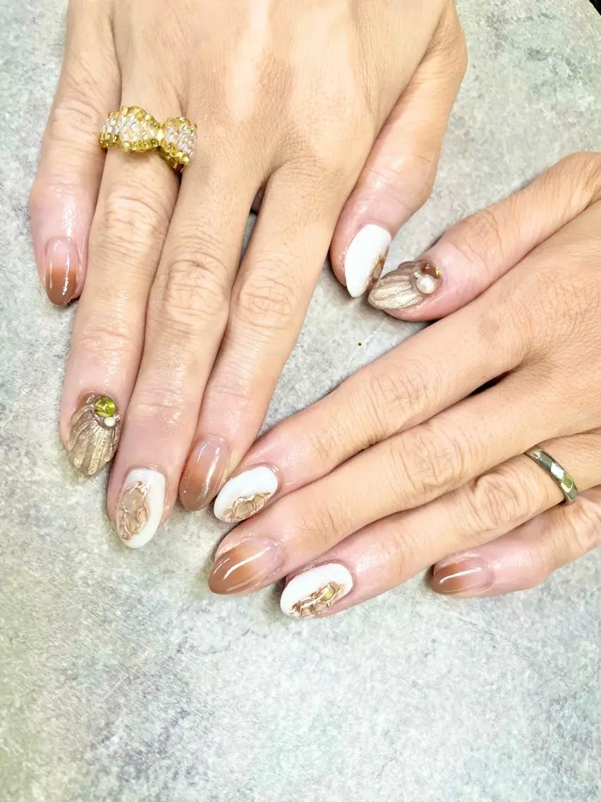 ネイル アートネイル フレンチネイル ジェルネイル ガラスフレンチ グラデーション ハンドネイル ハンドケア FASTNAIL PLUS 新宿店のネイルデザイン